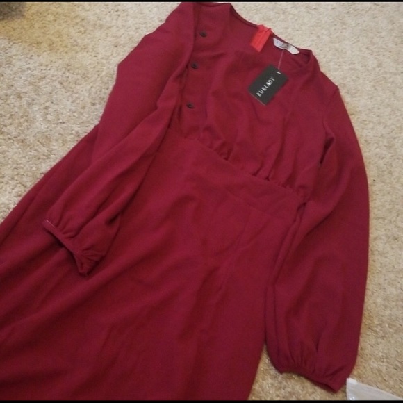 NWT Burgundy Dress .  Medium - Picture 7 of 8